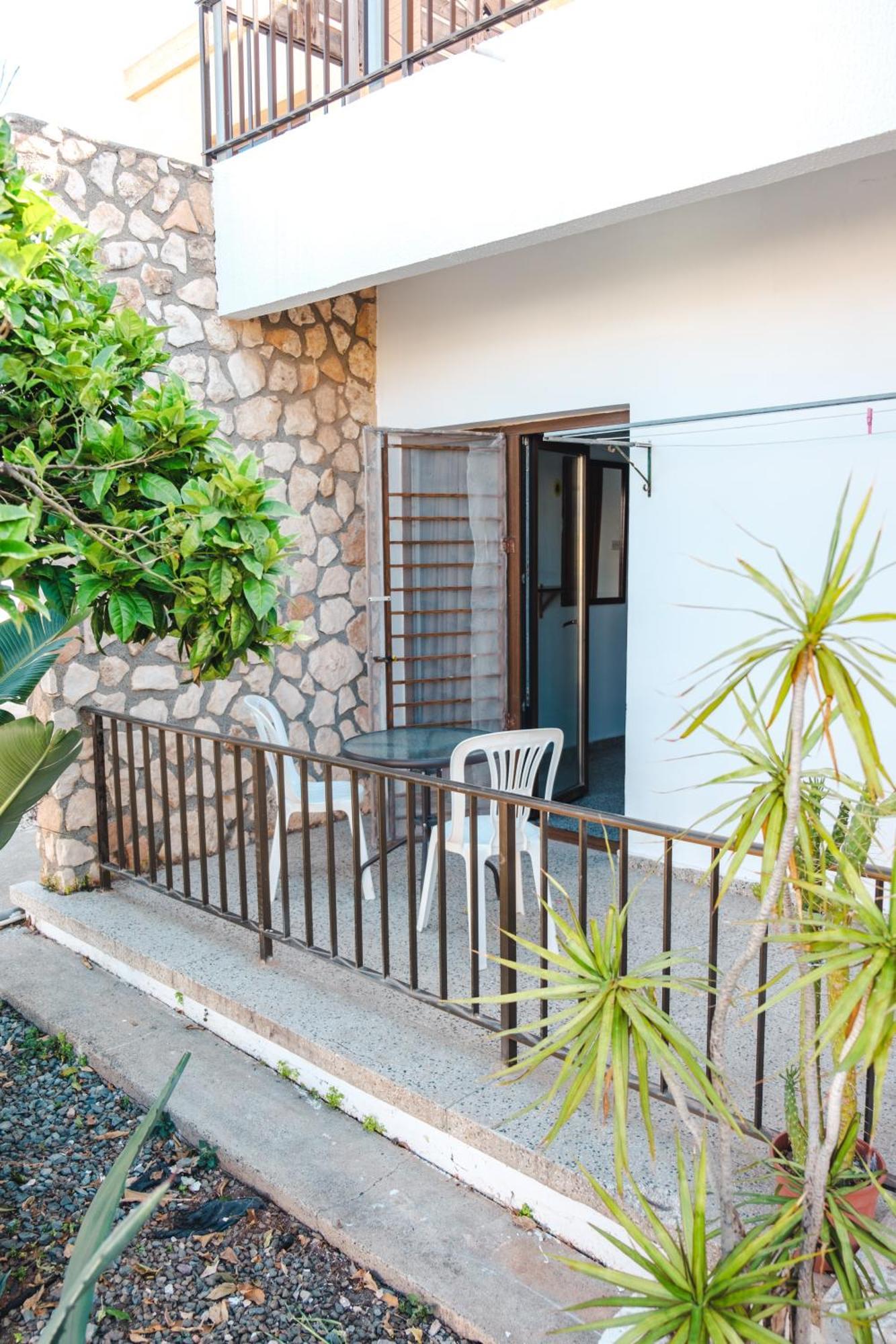 Serenityone - Centrally Located One Bedroom Apt Ayia Napa Bagian luar foto
